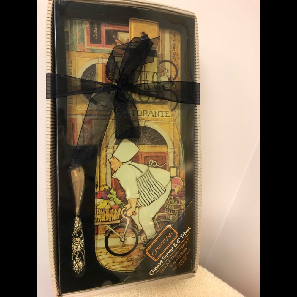 Counter Art Cheese Server & Trivit